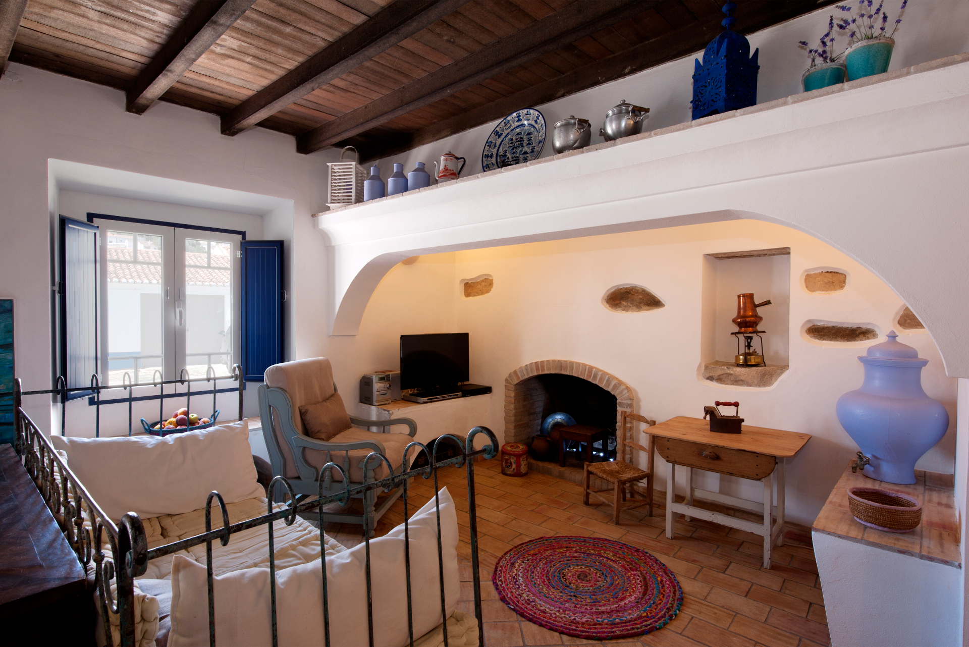 Casa da Tia Amália — fachada em Mértola